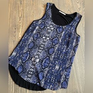 Sleeveless Snakeskin print tunic top